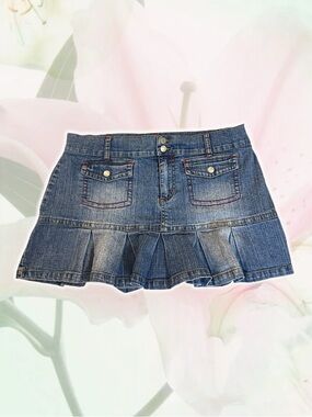 Y2K Mossimo Supply Co. Blue Denim Pleated-Hem Mini Skirt